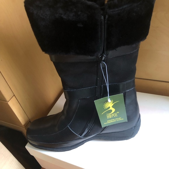 NWT Hoopoe warm winter boots with faux fur, size 8.5 and 9.5  W(2E), $85 - Picture 5 of 8